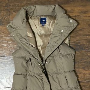 Gap Puffer Vest